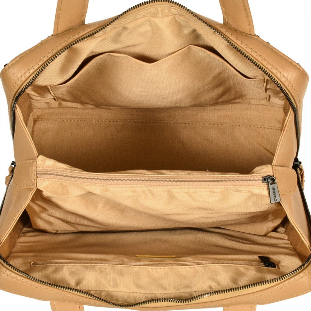 CHANEL Cream Leather Tote Bag - Picture 7 of 9